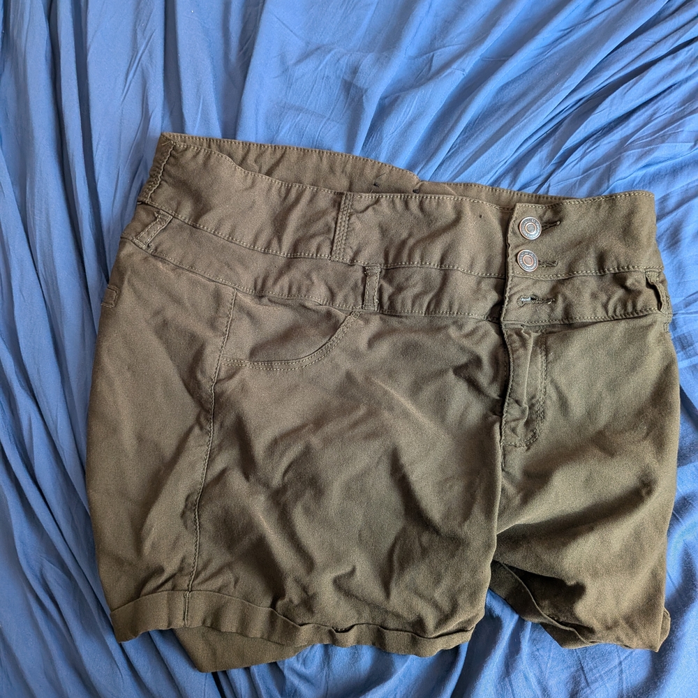 Bluenotes Khaki Women's Cargo Shorts